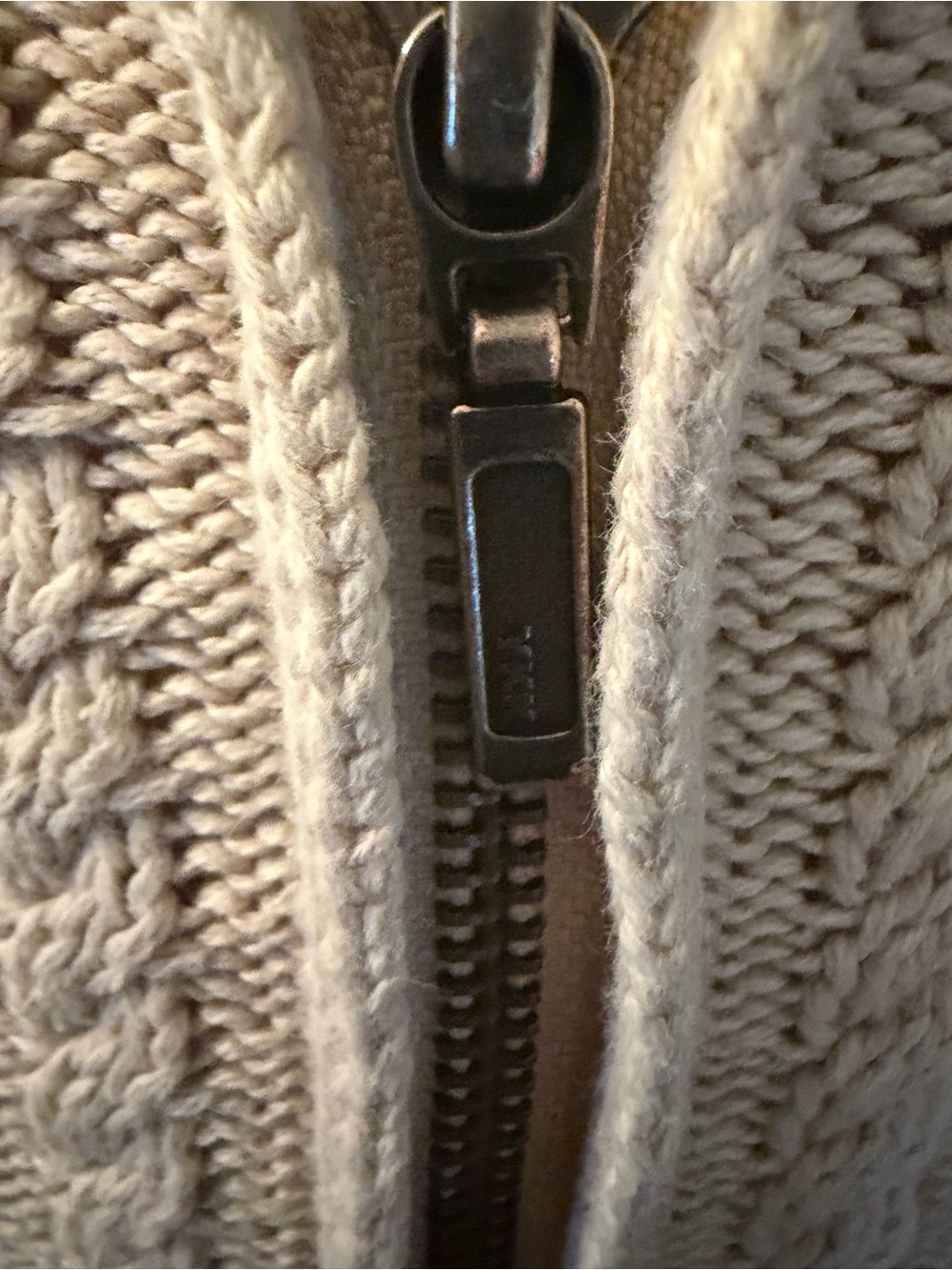 L.L.Bean Women’s Cable Knit Full Zip Cardigan Sweater Medium Petite - Picture 4 of 8